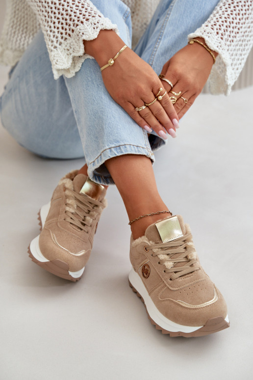 zapatillas Femenino calentamiento con pelo dentro con una plataforma de color caqui Lerisas