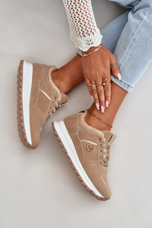 zapatillas Femenino calentamiento con pelo dentro con una plataforma de color caqui Lerisas