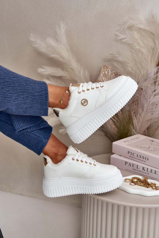 Zapatillas modelo zapatos. zapatillas Femenino calentamiento con suelas masivas de moda el color blanco Ardiela