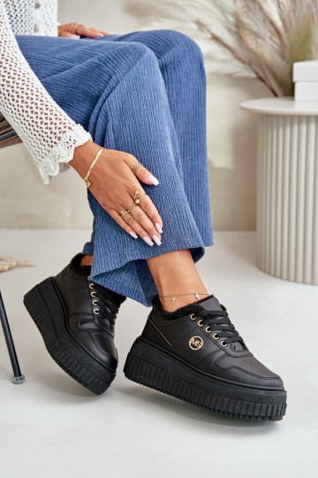 Zapatillas modelo zapatos. zapatillas Femenino calentamiento con suelas masivas de moda de color negro Verissha