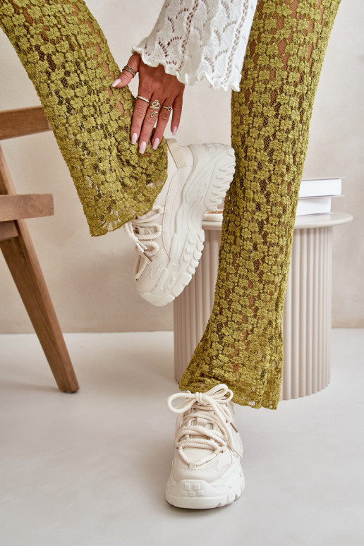 Zapatillas modelo zapatos de mujer con suelas masivas de moda en color marfil Nevela