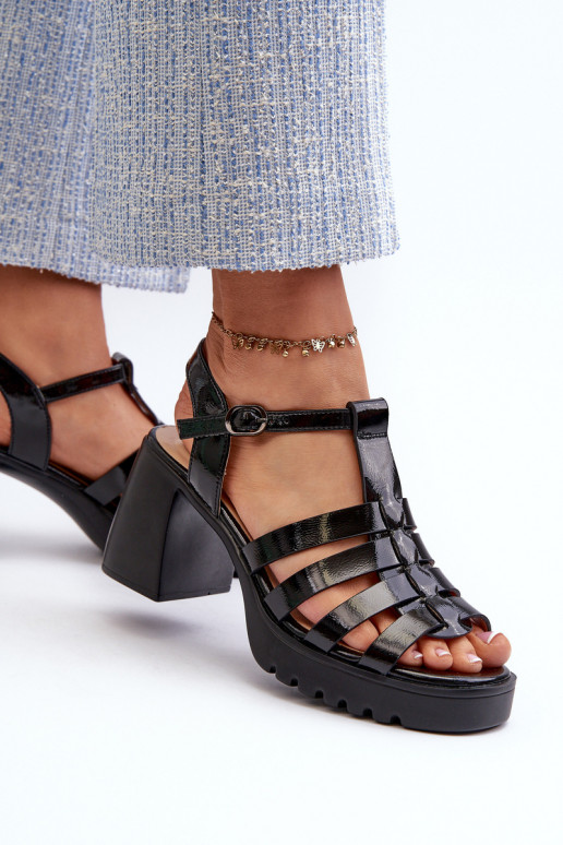 Sandalias de mujer con tacón efecto lacado en color negro Aninifer