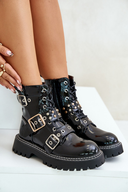 con efecto barniz botines de trabajo con hebillas de color negro Serizia con efecto barniz botines de trabajo con hebillas de color negro Serizia