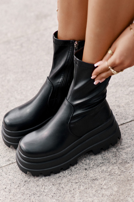 Botas con una plataforma de color negro Florinara