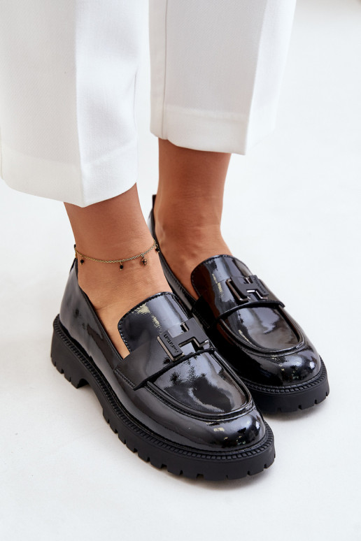 mocasines de mujer con efecto barniz Vinceza 62187 de color negro