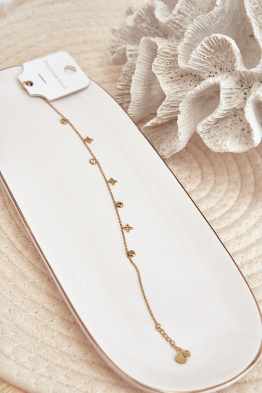 la pulsera es de oro la pulsera es de oro