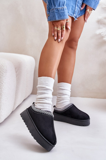 Botas de nieve Femenino con una plataforma calentamiento con pelo dentro de color negro Remenia 2