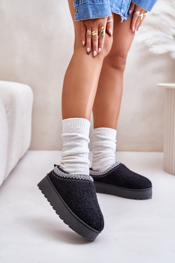 Botas de nieve Femenino con una plataforma Z Haftem de color negro Tirissa