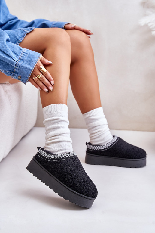 Botas de nieve Femenino con una plataforma Z Haftem de color negro Tirissa Botas de nieve Femenino con una plataforma Z Haftem de color negro Tirissa