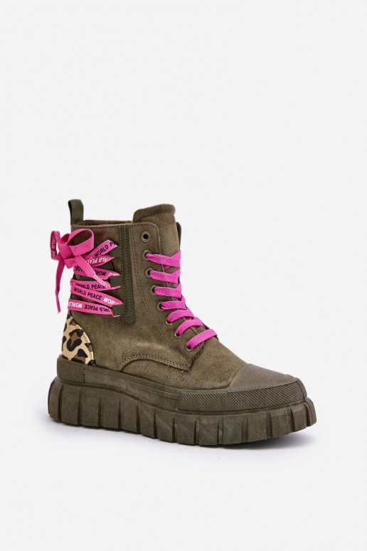 Botas de mujer con una plataforma Con decoraciones atándosem con estampados de piel de leopardo color verde Edidda Botas de mujer con una plataforma Con decoraciones atándosem con estampados de piel de leopardo color verde Edidda