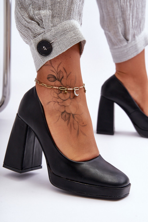 Zapatos con tacón ancho en color... Zapatos con tacón ancho en color...