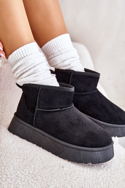 Bajo Botas de nieve Femenino con una plataforma calentamiento con pelo dentro de color negro Saldren