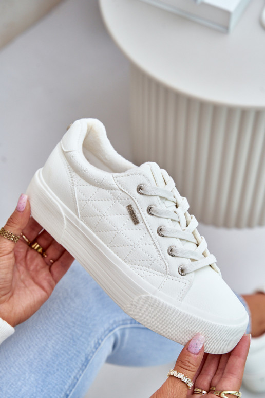 Zapatos de ocio con una plataforma calentamiento Big Star OO274A464 el color blanco