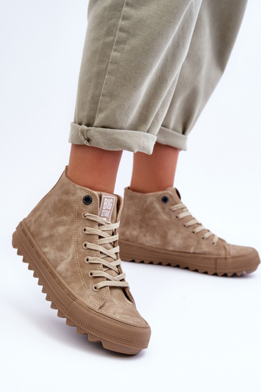 Zapatos de ocio Big Star aislados beige