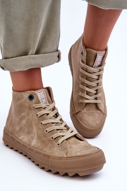 Zapatos de ocio Big Star aislados beige