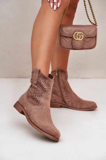 Zapatos de tacón calados...