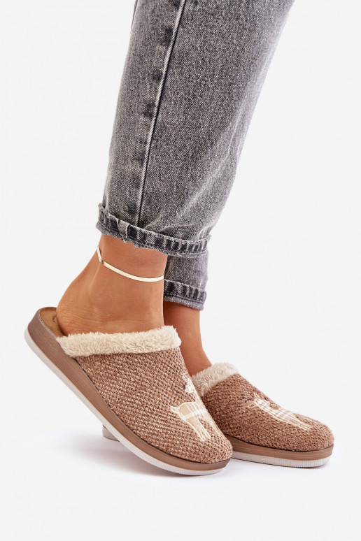 Zapatillas Femenino con ciervos y un abrigo de piel Inblu CT000034 beige Zapatillas Femenino con ciervos y un abrigo de piel Inblu CT000034 beige