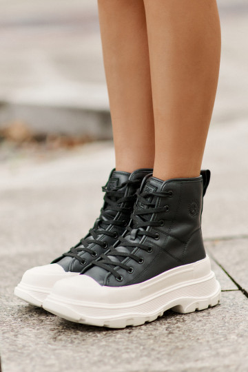 Zapatos casual aislados de piel con plataforma Big Star OO274A599 en negro 2