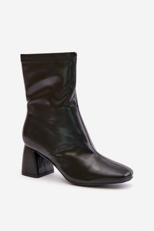 Suavemente Botas de mujer de cuero ecológico de color negro Izariel