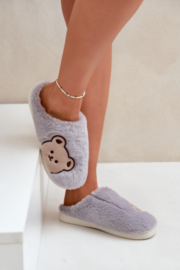 Zapatillas Femenino con un abrigo de piel con oso color gris Fiorinella