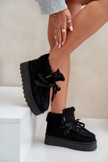 Botas de nieve Femenino con una plataforma con un abrigo de piel Typu Branek de color negro Ciabellae