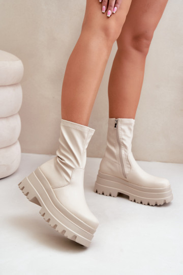Botas con una plataforma color marfil Florinara