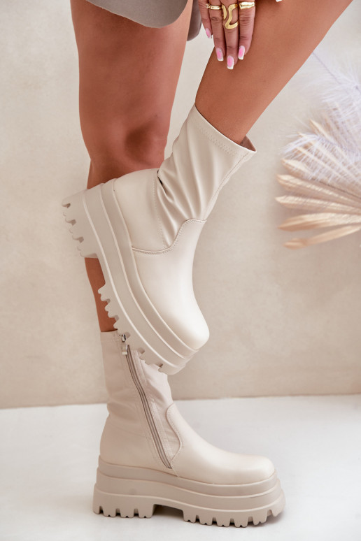 Botas con una plataforma color marfil Florinara