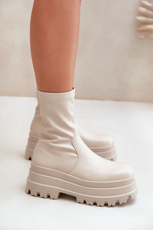 Botas con una plataforma color marfil Florinara