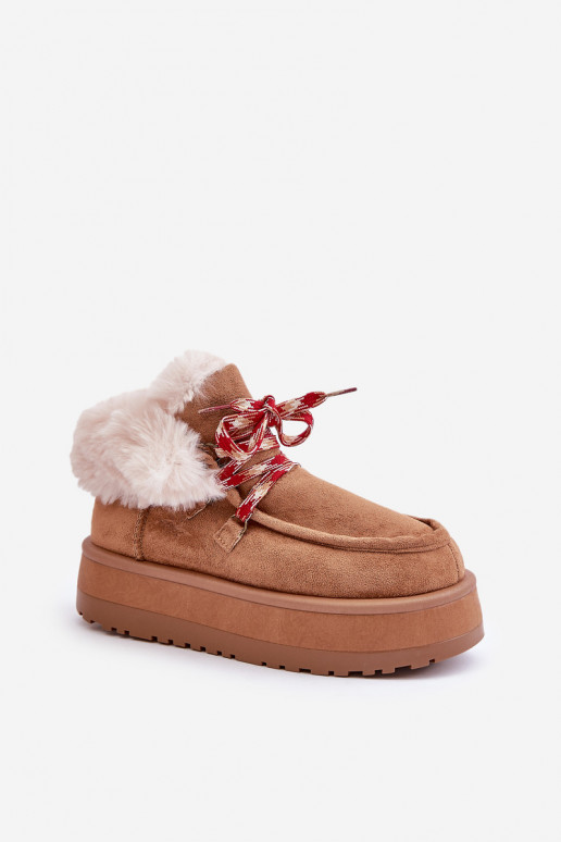 Bajo Botas de nieve Femenino con una plataforma con un abrigo de piel color marrón Neathren