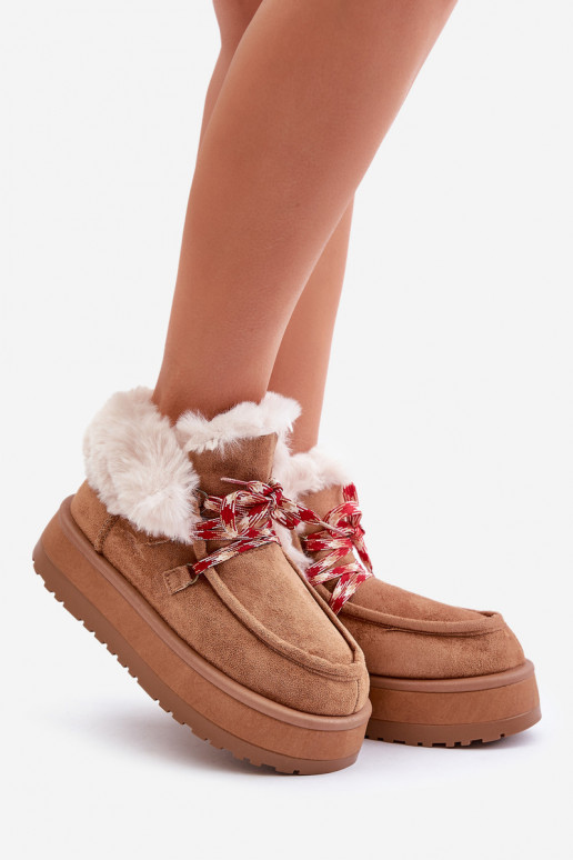Bajo Botas de nieve Femenino con una plataforma con un abrigo de piel color marrón Neathren