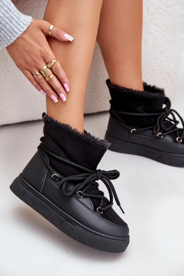 Botas de nieve Femenino con una plataforma calentamiento con pelo dentro de color negro Aziara