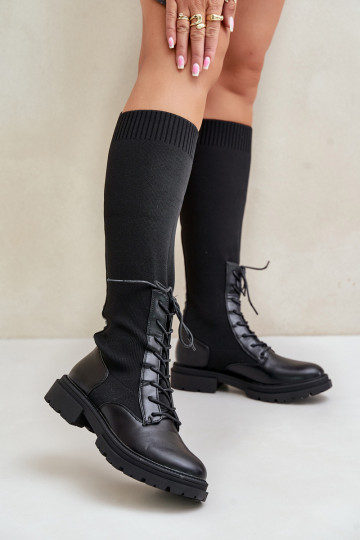 Un modelo convincente botas Ze SkarpetkoAą CholeAką de color negro Iranel