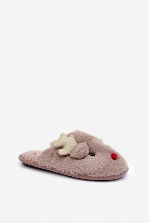 Pantuflas navideñas con tema de renos y forro de piel en color arena Asielle