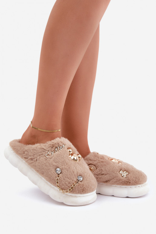 Pantuflas con forro de piel y lazos en color arena Ivelfedi