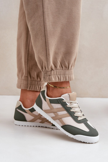 Zapatillas bajas de estilo casual en color arena-verde Eezore