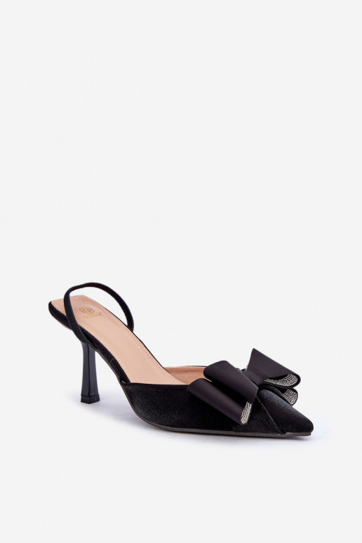 Zapatos de tacón alto con lazos en color negro Selatea