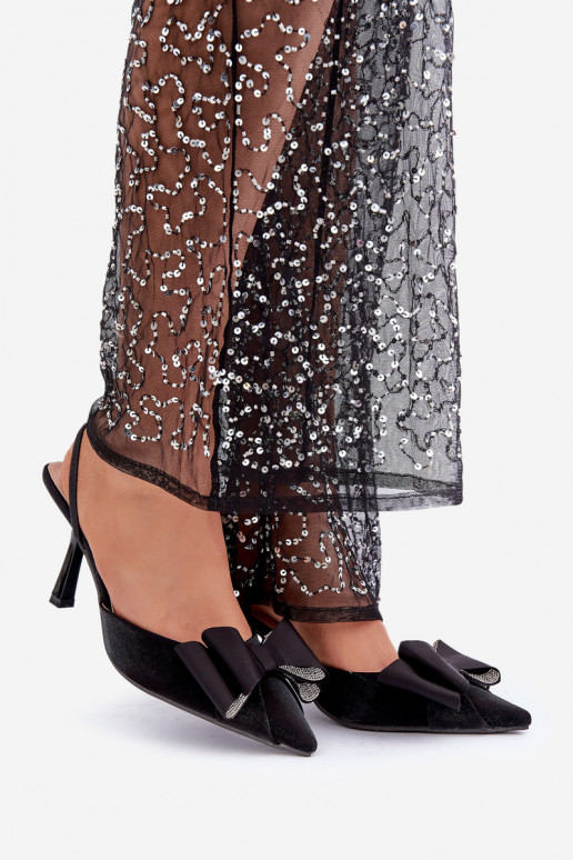  zapatos de tacón alto con cintas de color negro Selatea