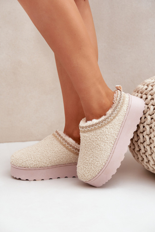 Botas de nieve Femenino con una plataforma Z Haftem color marfil Tirissa Botas de nieve Femenino con una plataforma Z Haftem color marfil Tirissa