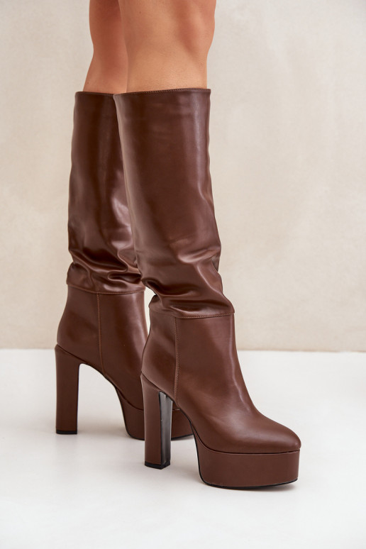 botas de caña larga con tacones y plataforma de eco cuero color marrón Felilorn
