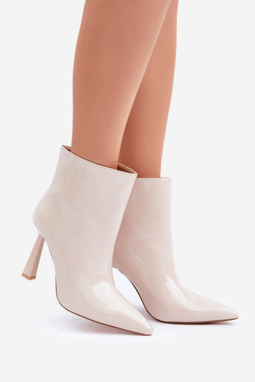 botines con efecto charol modelo Szpice de tipo slip-on color marfil Seliri