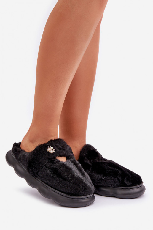 Chancletas Z con forro de piel y hebilla en color negro Primaria