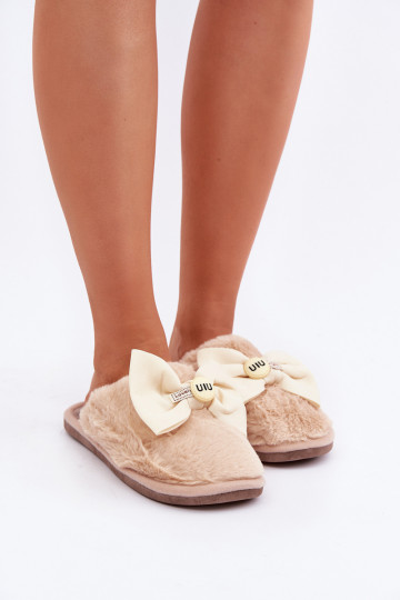 Zapatillas Femenino con un abrigo de piel I Arco beige Olfedi