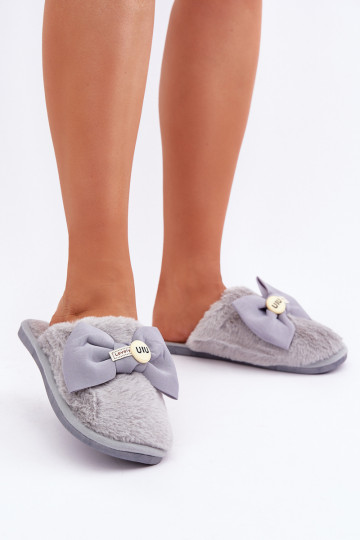 Zapatillas Femenino con un abrigo de piel I Arco color gris Olfedi 2