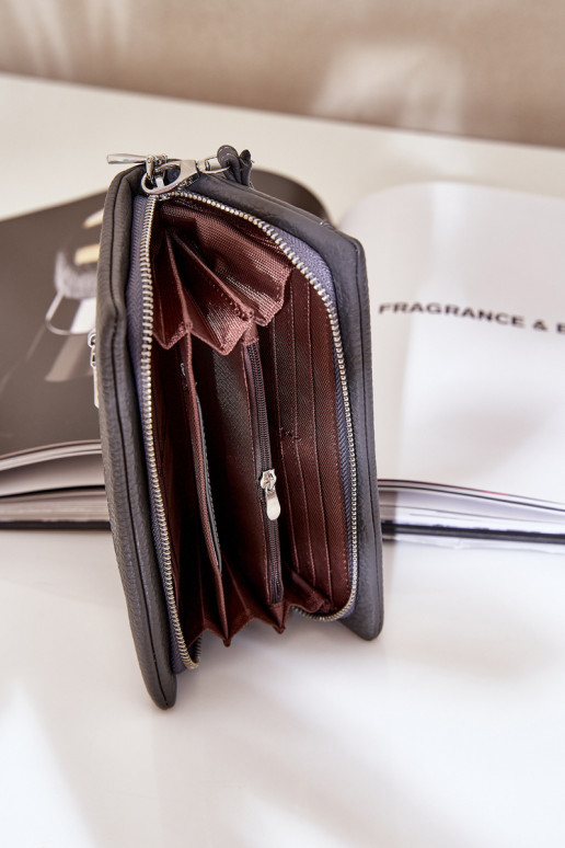 Cartera grande de mujer con una huella de cuero ecológico color gris Tiene quertiel