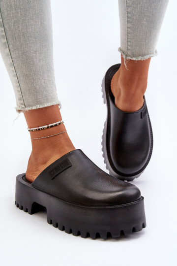 Chanclas de mujer con suela gruesa y a la moda Big Star NN274014 en color negro