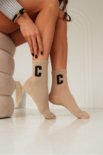 Calcetines de algodón para mujer con letra C beige