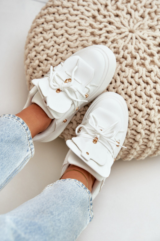 Zapatillas modelo zapatos. Femenino con una plataforma el color blanco Dolistana Zapatillas modelo zapatos. Femenino con una plataforma el color blanco Dolistana