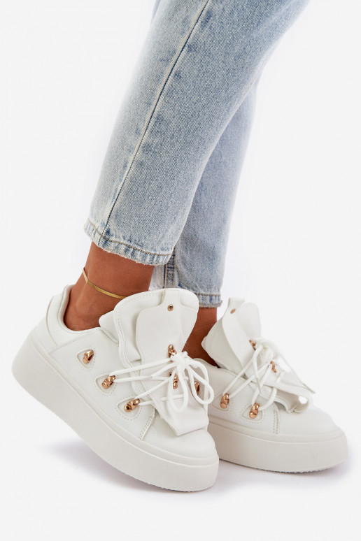 Zapatillas modelo zapatos. Femenino con una plataforma el color blanco Dolistana Zapatillas modelo zapatos. Femenino con una plataforma el color blanco Dolistana