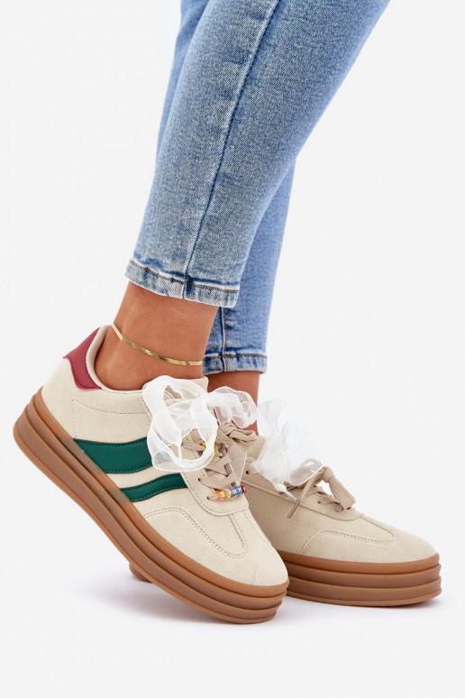 Zapatillas modelo zapatos. Femenino Z Przypinkami beige Jariana