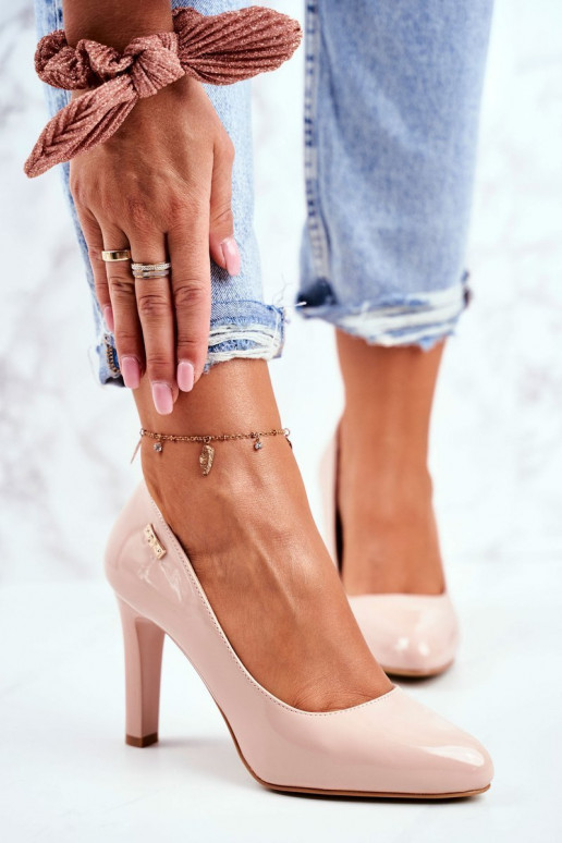 Zapatos Femenino Sergio Leone con efecto barniz con tacones beige Campbell